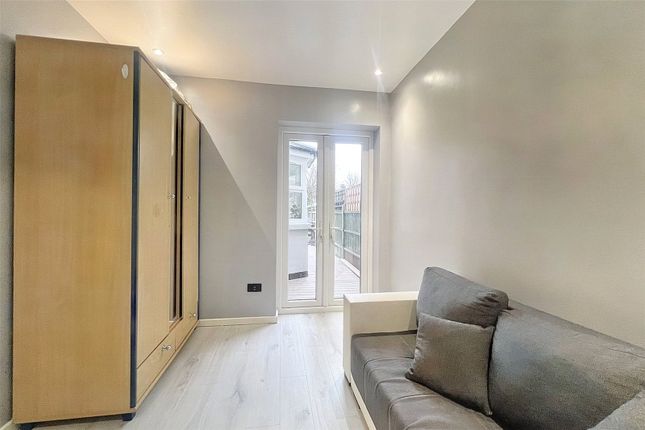 End terrace house for sale in London Road, Wallington