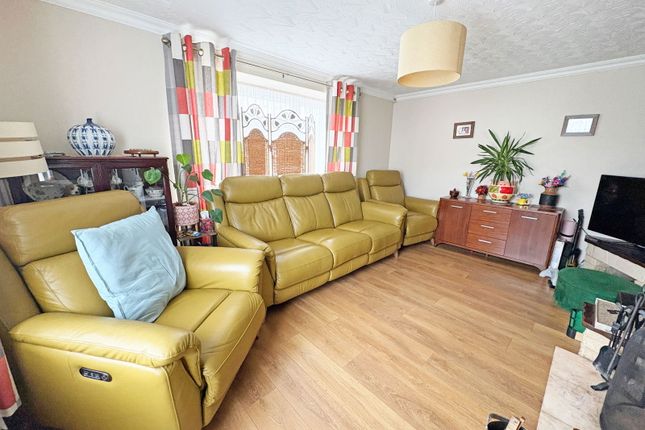 2, Lyndhurst Avenue, Skegness photo 2