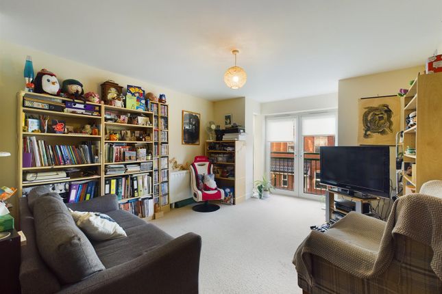183, Riverside Drive, Lincoln photo 2