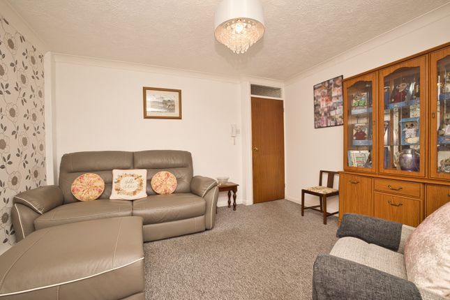 Surrey House, 3,17, Wrotham Road, Kent photo 3