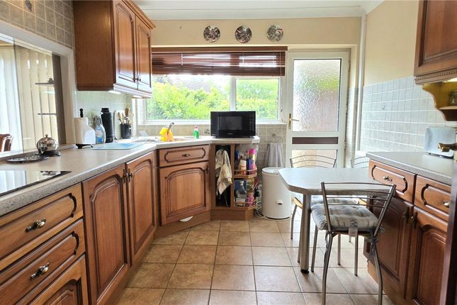 66, Frederick Neal Avenue, Coventry photo 2