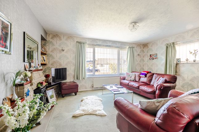 45, Foxdale Avenue, Selby photo 2