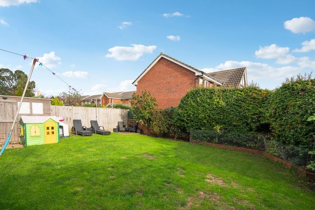2 The Spinney, High Wycombe photo 4