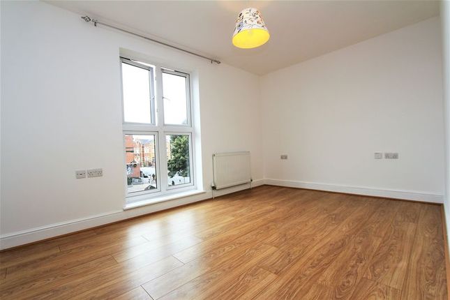 13 Narev Court, Hertford Road, London photo 4