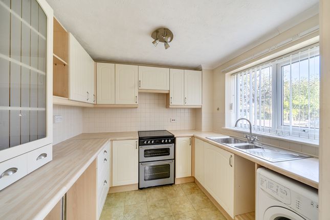 Worlidge Drive, Swindon photo 4