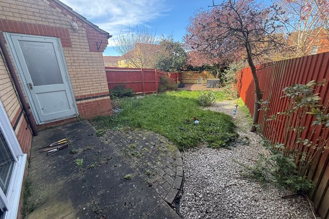 29, Redwing Close, Peterborough photo 4
