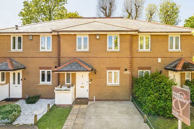 3-bed house on 6, Woodlawn Close, London, £3,650/mo