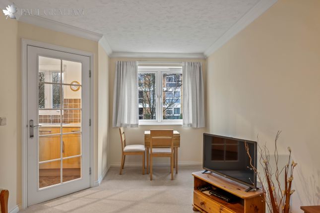 12 Bramble Lodge, Brambledown Road, Wallington photo 3
