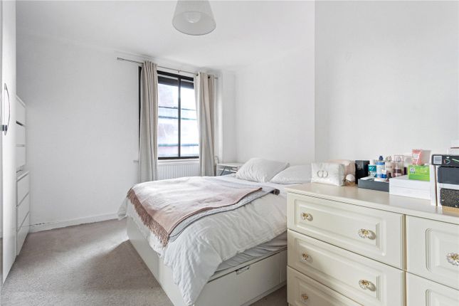 Flat 14,, Cameret Court, Holland Park photo 4