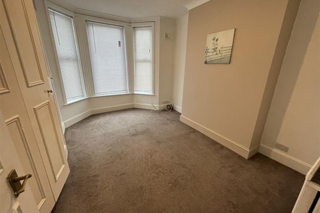 F1, 57, Bayford Road, Littlehampton photo 2