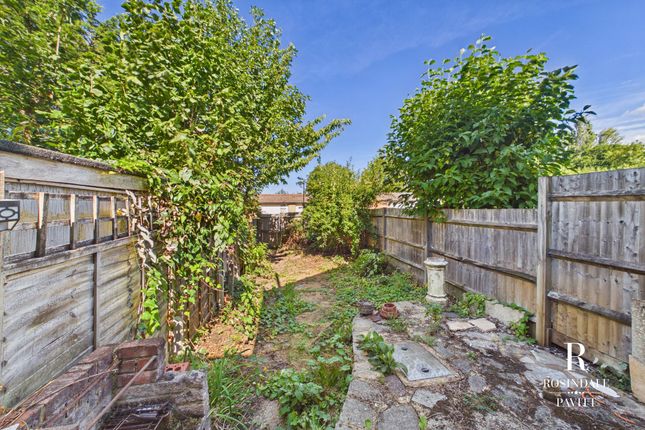 53 Tharp Road, Wallington photo 4