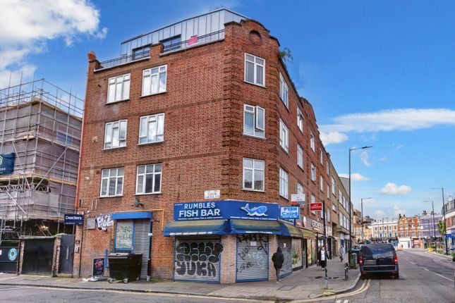 Thumbnail Flat for sale in Well Street, London