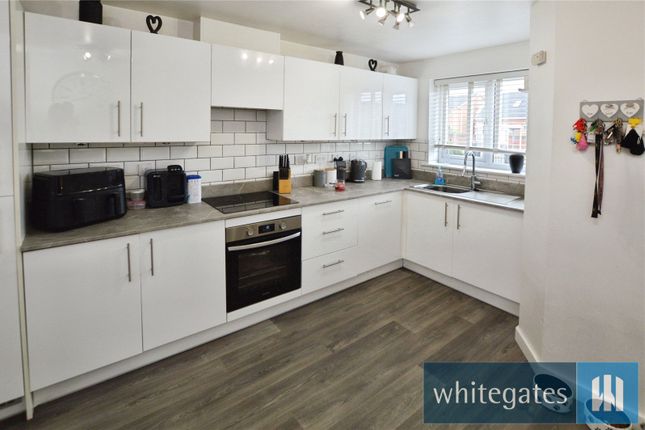 207, Throstle Road, West Yorkshire photo 4