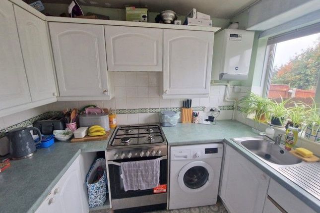 4, Yew Tree Close, Exmouth photo 3