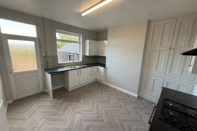 240, Herringthorpe Valley Road, Rotherham photo 2