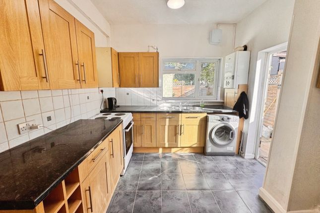 Albany Avenue, Westcliff-On-Sea photo 2