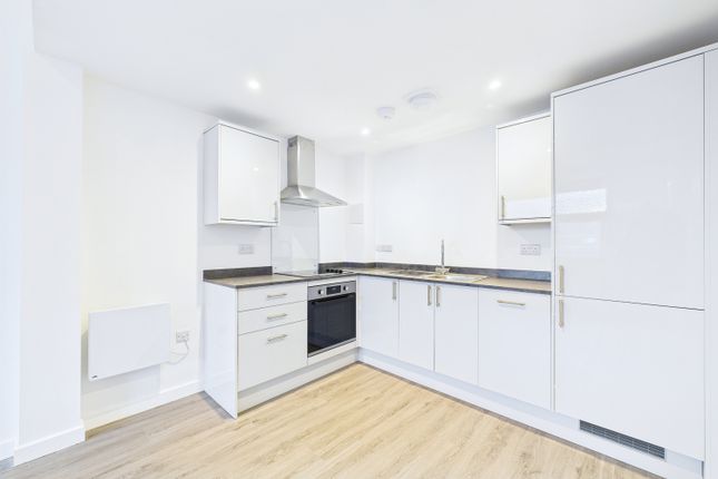 Cam01909G0-Pr0445-Still003