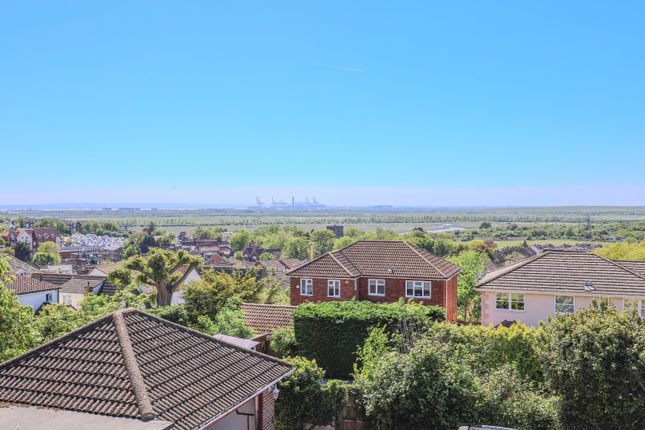 44, Vicarage Hill, Benfleet photo 2