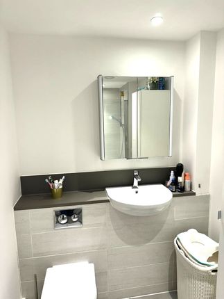 21 St Andrews Court  , Scotland Green, London photo 2