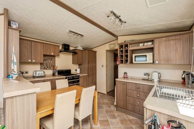 25, Ocean View, Littlesea Holiday Park, Lynch Lane, Weymouth photo 4