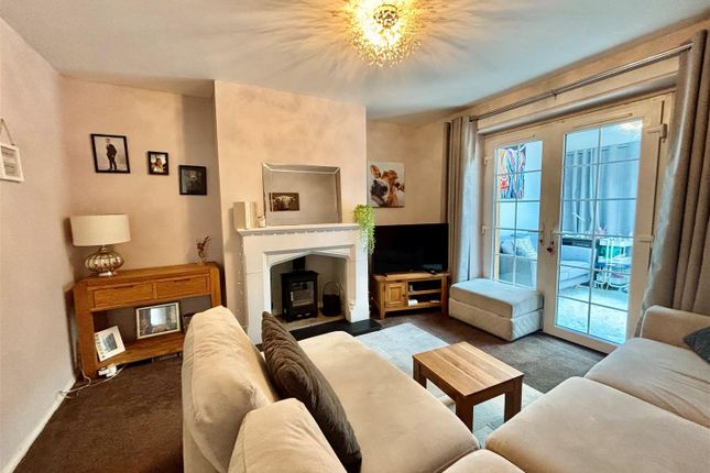 68, Beard Crescent, High Peak photo 3