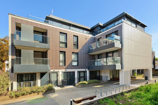 9, Indigo Square, Surbiton photo 4