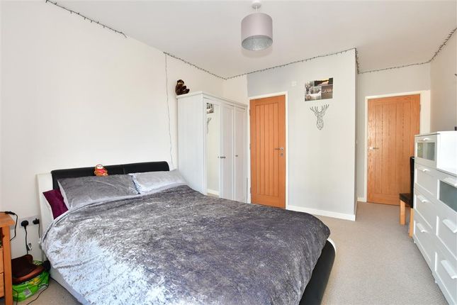 Flat for sale in Holtye Avenue, East Grinstead, West Sussex