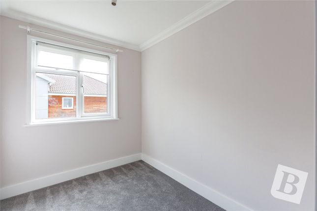 End terrace house for sale in Ifield Way, Gravesend, Kent