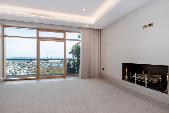 Flat for sale in Royal Terrace, Glategny Esplanade, St. Peter Port, Guernsey