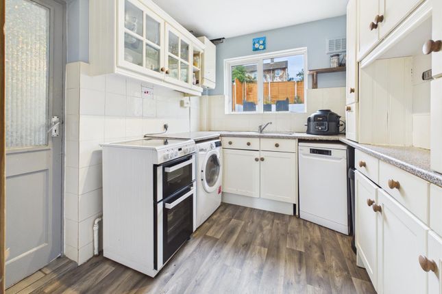 69, Royal Avenue, Reading photo 2