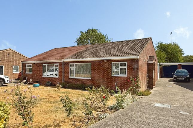 2-bed house on 26, Silbury Close, Westbury, £215,000