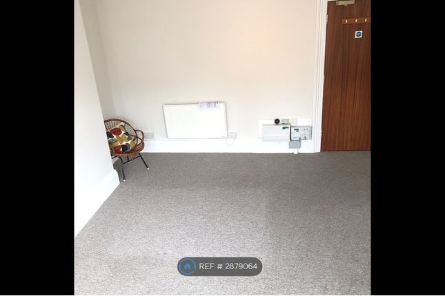 Flat, Severn Road, Weston-Super-Mare photo 5