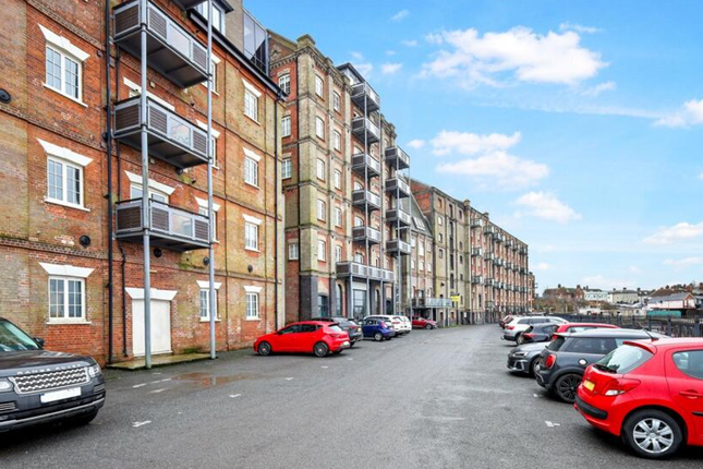 Apartment 30, The Quayside Maltings, Manningtree photo 2
