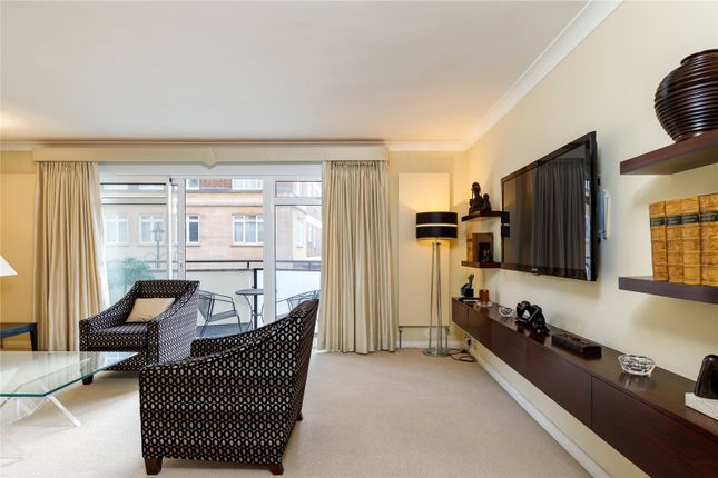 Flat for sale in Clifton Place, London