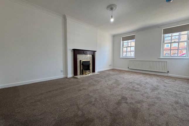 Flat 2, Kesteven Court, New Street, GRANTHAM photo 4