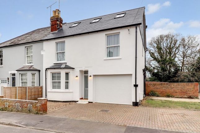 Thumbnail Semi-detached house to rent in North Road, Chavey Down, Ascot