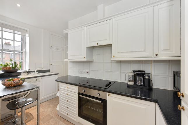 12a, St Johns Wood Court, London photo 4
