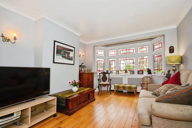 170, Carlton Avenue West, Wembley photo 3