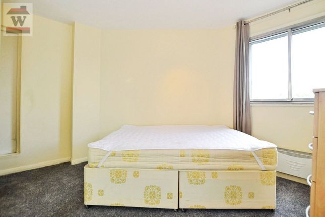 24, Cranston Close, Hounslow photo 4