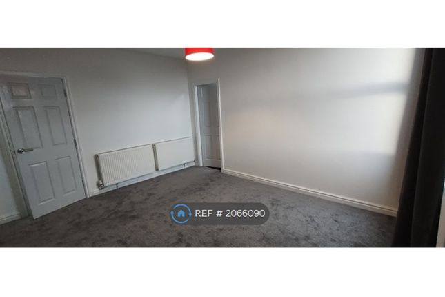 Flat to rent in Clarendon Road, Wallasey