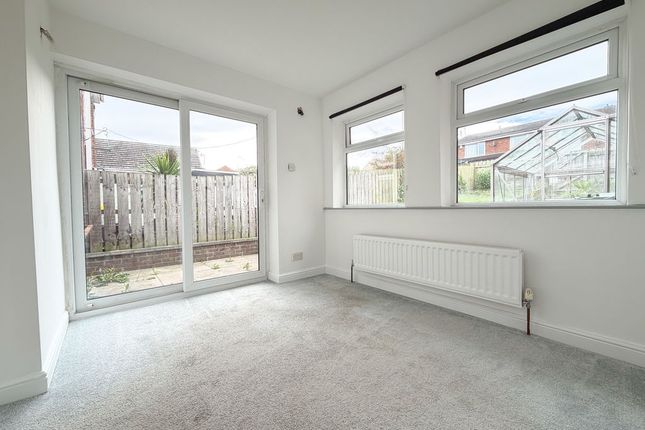 10, Holywell Close, Blaydon photo 4