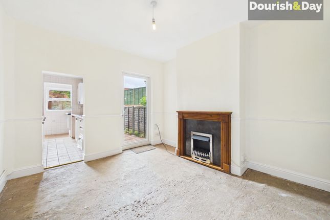 35 Albert Terrace, Stafford photo 3