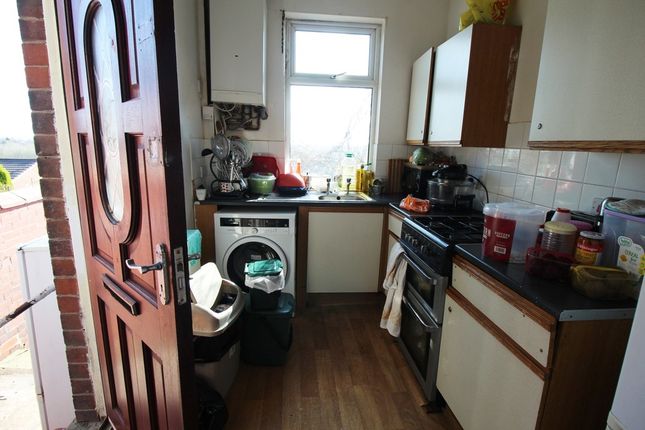 304, Abbey Hills Road, Oldham photo 5