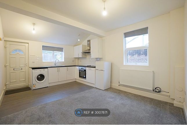 Flat   Foster Hill Road, Bedford photo 4