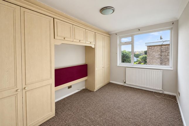 Ferguson Court, Romford photo 3