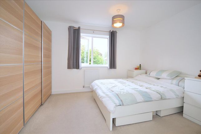 5, Swallow Drive, Raunds photo 5