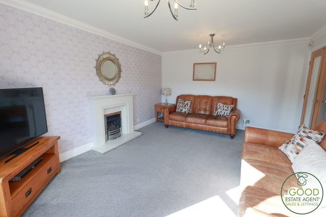 Sandringham Way, Preston photo 3