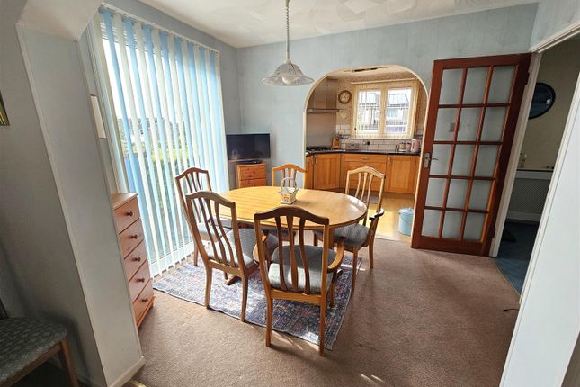 7, Orchard Close, Tavistock photo 4