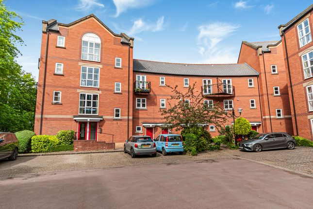 3-bed flat on 11 John Smeaton Court, Manchester, £325,000