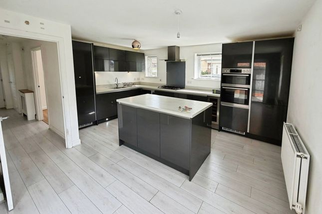 77, Heol Pentre Bach, Swansea photo 3